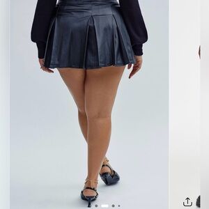 🆕Fashion Nova Faux Leather Mini Skirt